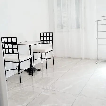 Nouveau Carre D'or Nice