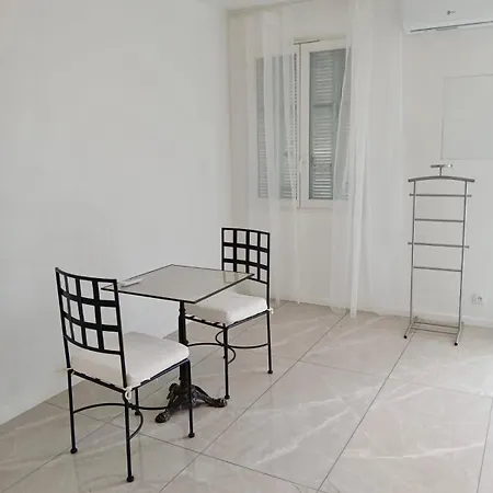 Lägenhet Nouveau Carre D'or